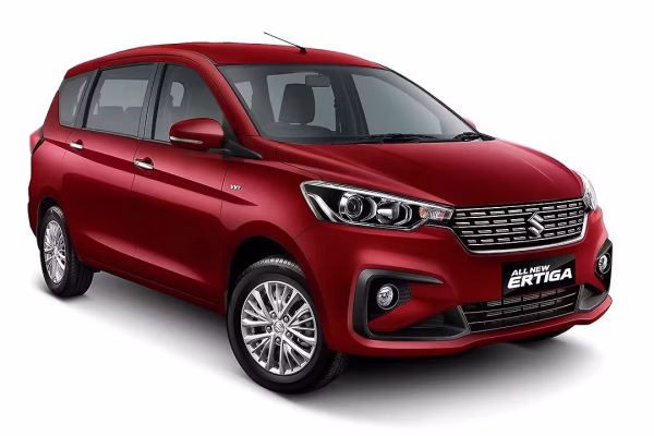 Maruti-Suzuki-Ertiga-Right-Rear-Three-Quarter-141765
